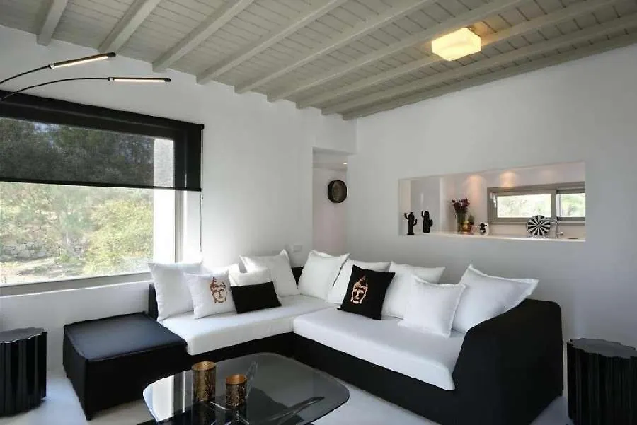 Stunning 4Bed Villa With Pool In Kalafatis Spilia Mykonos Town